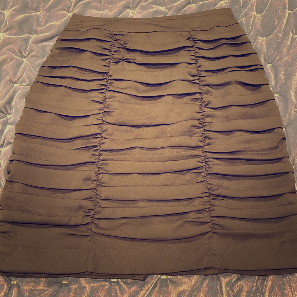 Black ruched pencil skirt